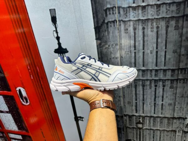 Tênis Asics 1090