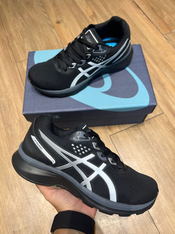 Tênis Asics Carbono